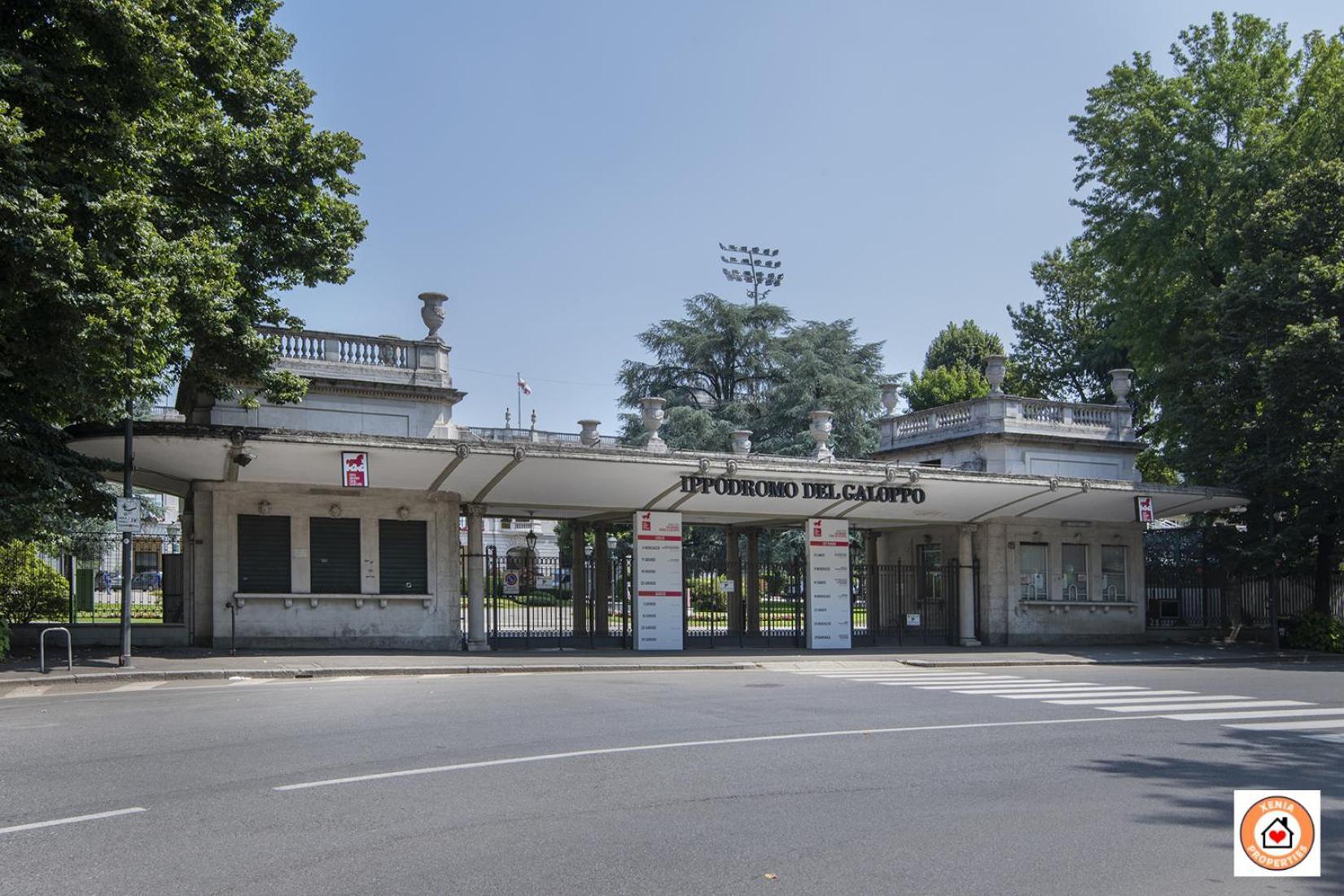 Fiore Milanese - San Siro, Fiera & City Life - Rinnovamento Facciata Palazzo In Corso Milão Exterior foto